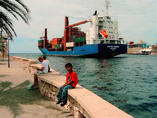 Bestand:Container Curacao k.jpg